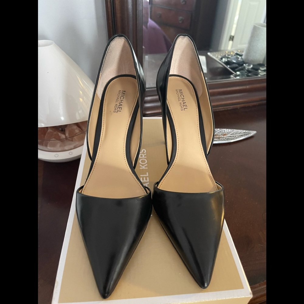 Michael Kors pumps